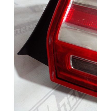 Lanterna Lado Direito Renault Logan Re-37 Ano 2014 2015 2016 2017 - Usado