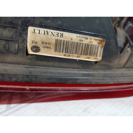 Lanterna Lado Esquerdo Renault Logan Re-38 Ano 2014 2015 2016 - Usado