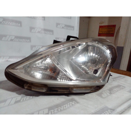 Farol Esquerdo Nissan Versa N-17 Ano 2015 2016 2017 2018 2019 2020 2021 - Usado