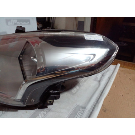 Farol Esquerdo Nissan Versa N-17 Ano 2015 2016 2017 2018 2019 2020 2021 - Usado