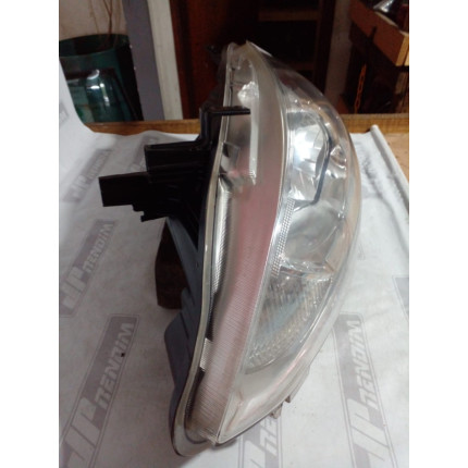 Farol Esquerdo Nissan Versa N-17 Ano 2015 2016 2017 2018 2019 2020 2021 - Usado