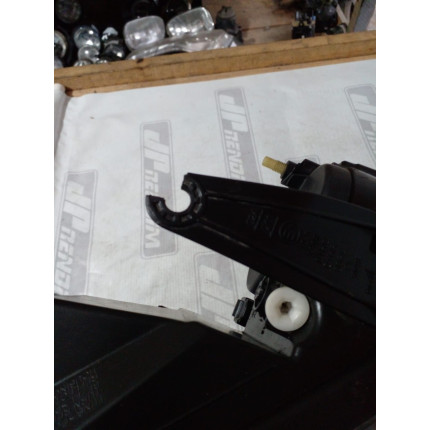 Farol Direito Renault Sandero-Logan Re-50 Ano 2014 2015 2016 2017 2018 2019 2020 - Usado