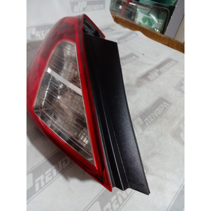 Lanterna Lado Esquerdo Nissan Versa N-09 Ano 2012 2013 2014 2015 2016 2017 2018 2019 2020 - Usado