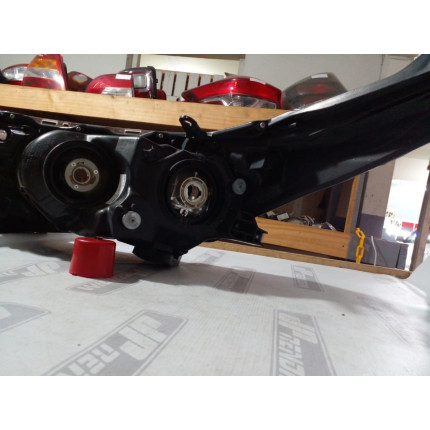 Farol Direito Toyota Corolla T-02 Ano 2015 2016 2017 - Usado
