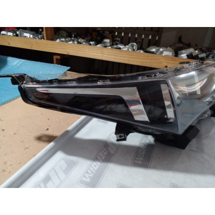 Farol Direito Toyota Corolla T-02 Ano 2015 2016 2017 - Usado