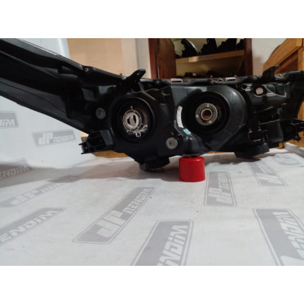 Farol Esquerdo Toyota Corolla T-03 Ano 2015 2016 2017 - Usado