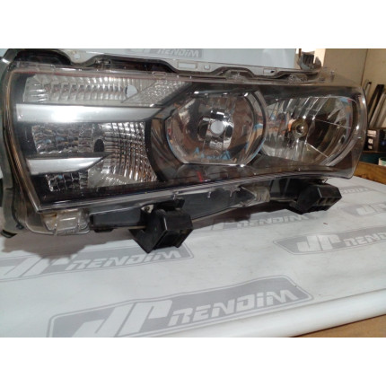 Farol Esquerdo Toyota Corolla T-04 Ano 2015 2016 2017 - Usado