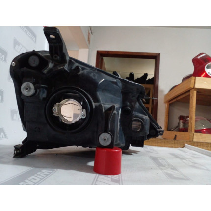 Farol Esquerdo Toyota Etios T-11 Ano 2013 2014 2015 2016 2017 2018 2019 - Usado