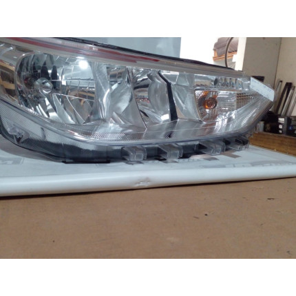 Farol Direito Toyota Yaris Cromado T-14 Ano 2018 2019 2020 2021 2022 - Usado