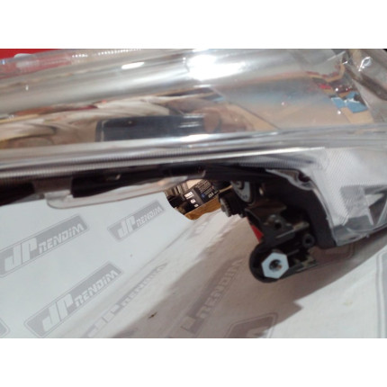 Farol Direito Toyota Yaris Cromado T-14 Ano 2018 2019 2020 2021 2022 - Usado