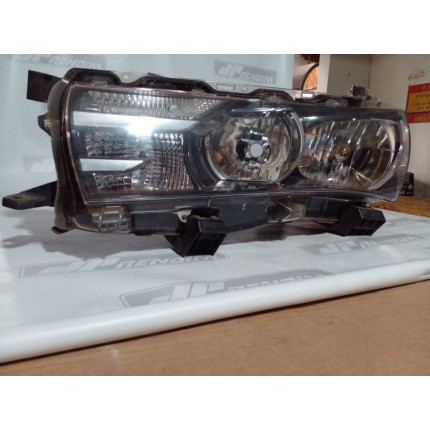 Farol Esquerdo Toyota Corolla T-16 Ano 2015 2016 2017 - Usado