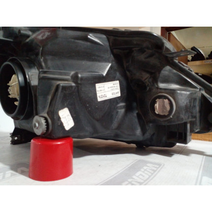 Farol Esquerdo Toyota Etios T-17 Ano 2013 2014 2015 2016 2017 2018 2019 - Usado