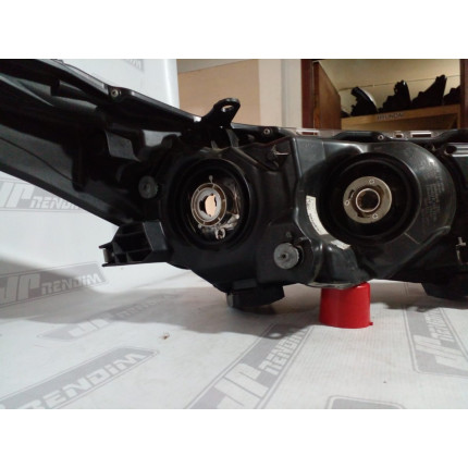 Farol Esquerdo Toyota Corolla T-22 Ano 2015 2016 2017 - Usado