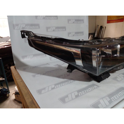 Farol Direito Toyota Corolla T-23 Ano 2015 2016 2017 - Usado