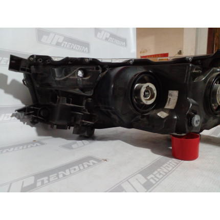 Farol Direito Toyota Corolla T-23 Ano 2015 2016 2017 - Usado