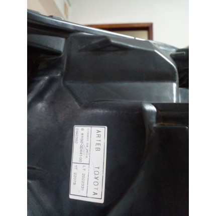 Farol Direito Totota Etios T-26 Ano 2013 2014 2015 2016 2017 2018 2019 - Usado