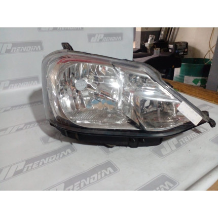 Farol Direito Totota Etios T-26 Ano 2013 2014 2015 2016 2017 2018 2019 - Usado
