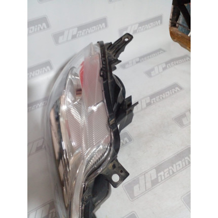 Farol Direito Totota Etios T-26 Ano 2013 2014 2015 2016 2017 2018 2019 - Usado