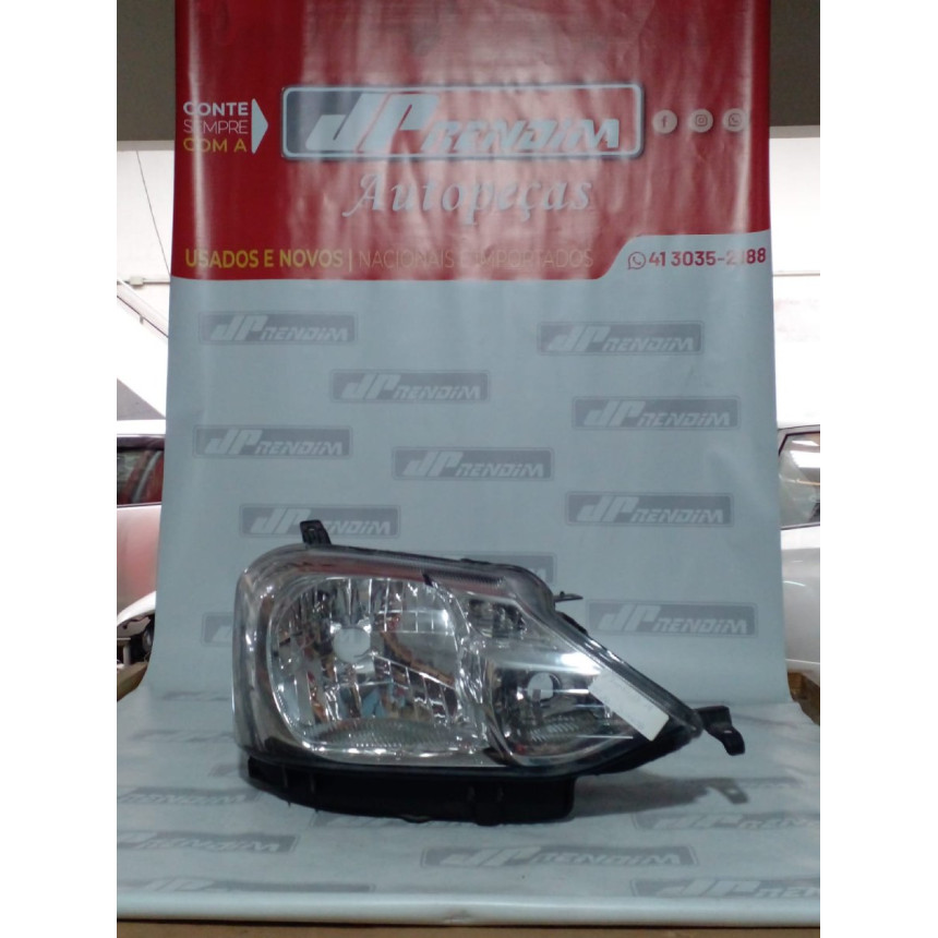 Farol Direito Totota Etios T-26 Ano 2013 2014 2015 2016 2017 2018 2019 - Usado