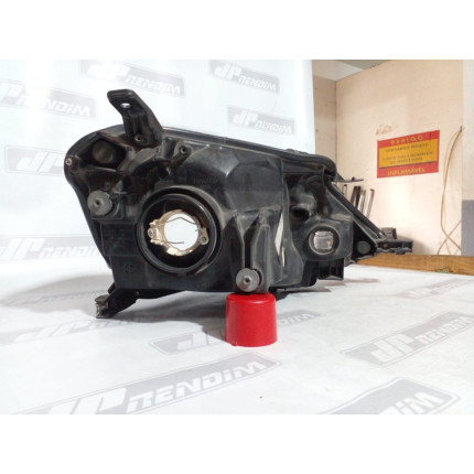 Farol Esquerdo Toyota Etios T-28 Ano 2013 2014 2015 2016 2017 2018 2019 - Usado