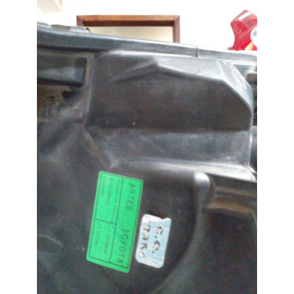 Farol Direito Toyota Etios Máscara Negra T-30 Ano 2018 2019 2020 2021 - Usado