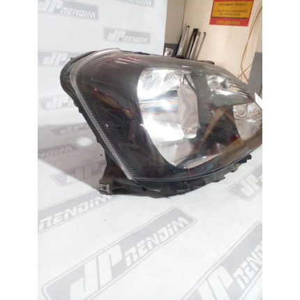 Farol Direito Toyota Etios Máscara Negra T-30 Ano 2018 2019 2020 2021 - Usado