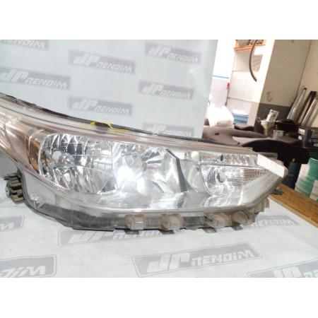 Farol Direito Toyota Yaris Cromado T-31 Ano 2018 2019 2020 2021 2022 - Usado