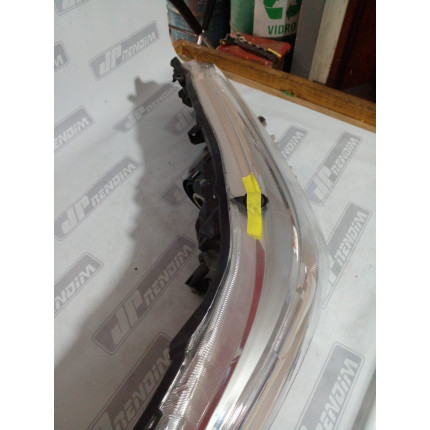 Farol Direito Toyota Yaris Cromado T-31 Ano 2018 2019 2020 2021 2022 - Usado