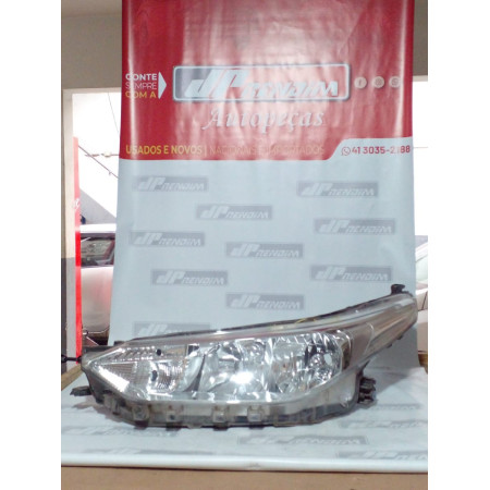 Farol Esquerdo Toyota Yaris Cromado T-32 Ano 2018 2019 2020 2021 2022 - Usado