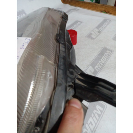 Farol Esquerdo Toyota Etios T-33 Ano 2013 2014 2015 2016 2017 2018 - Usado