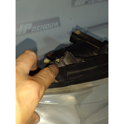 Farol Direito Chevrolet Vectra C-03 Ano 2000 2001 2002 2003 2004 2005 - Usado