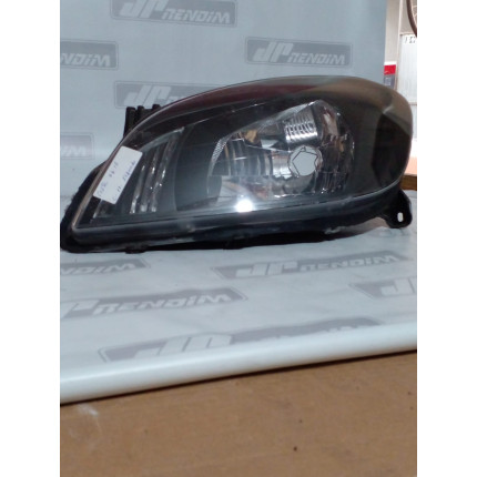 Farol Esquerdo Chevrolet Celta Máscara Negra C-11 Ano 2006 2007 2008 2009 2010 2011 2012 - Usado