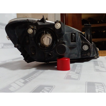 Farol Esquerdo Chevrolet Celta C-24 Ano 2006 2007 2008 2009 2010 2011 a 2015 - Usado