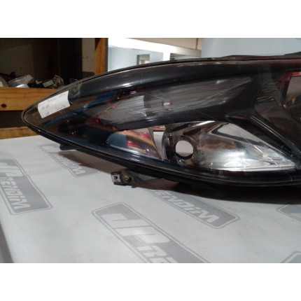 Farol Direito Chevrolet Ônix-Prisma-Spin C-28 Ano 2013 2014 2015 2016 2017 a 2021 - Usado
