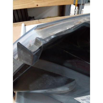 Farol Direito Chevrolet Ônix-Prisma-Spin C-28 Ano 2013 2014 2015 2016 2017 a 2021 - Usado