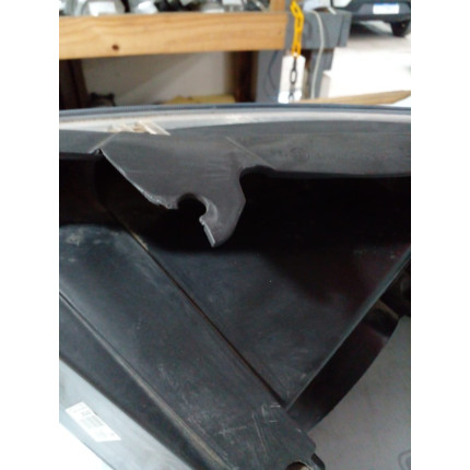 Farol Direito Chevrolet Ônix-Prisma-Spin C-28 Ano 2013 2014 2015 2016 2017 a 2021 - Usado
