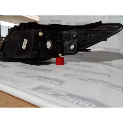 Farol Direito Chevrolet Ônix-Prisma-Spin C-28 Ano 2013 2014 2015 2016 2017 a 2021 - Usado