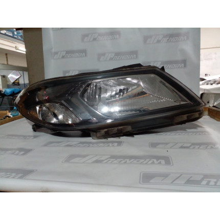 Farol Direito Chevrolet Ônix-Prisma-Spin C-28 Ano 2013 2014 2015 2016 2017 a 2021 - Usado