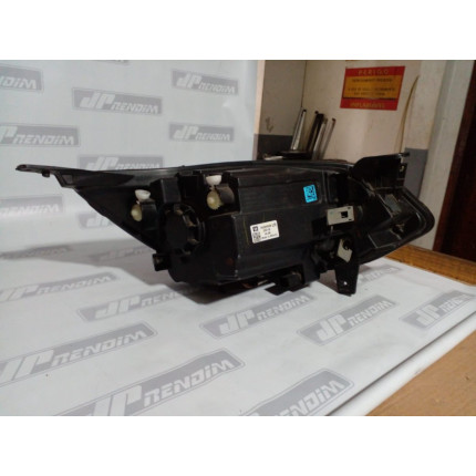 Farol Esquerdo Chevrolet Ônix Plus C-29 Ano 2020 2021 2022 2023 - Usado