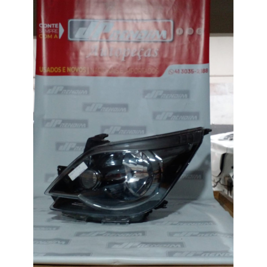 Farol Esquerdo Chevrolet Cobalt Dark Chrome C-30 Ano 2012 2013 2014 2015 - Novo