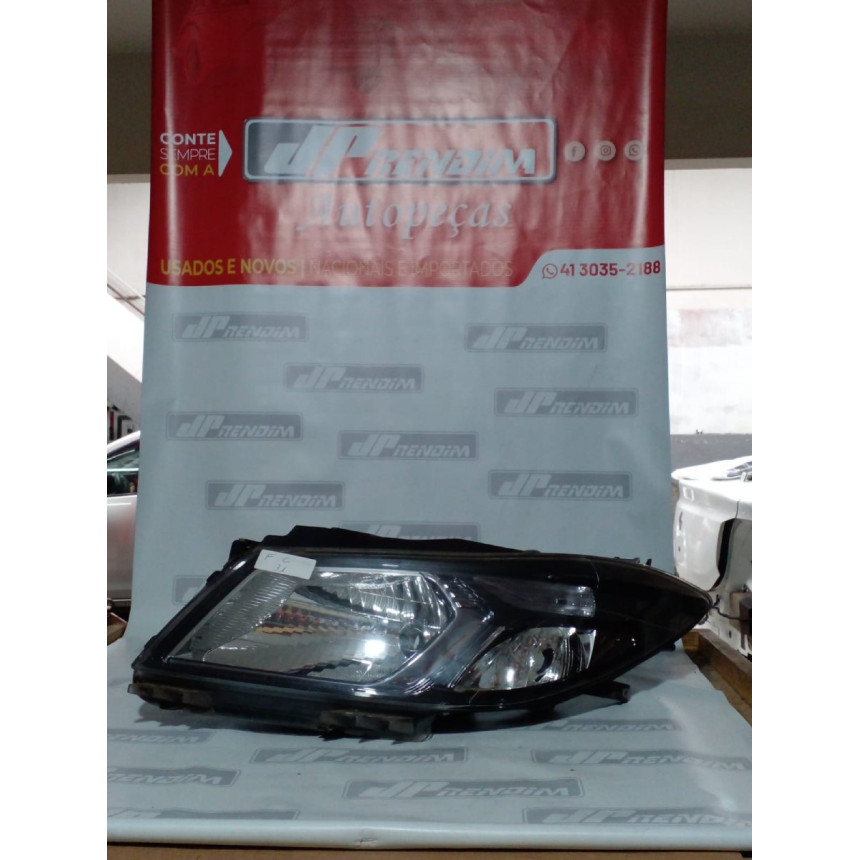 Farol Esquerdo Chevrolet Ônix-Prisma Máscara Negra C-31 Ano 2012 2013 2014 2015 2016 2017 2018 2019 - Usado