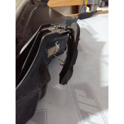 Farol Direito Chevrolet Celta C-37 Ano 2006 2007 2008 2009 2010 2011 a 2015 - Usado