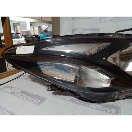 Farol Direito Chevrolet Ônix-Prisma C-39 Ano 2017 2018 2019 - Usado