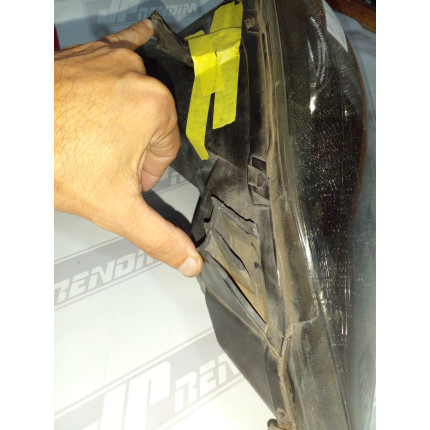 Farol Esquerdo Chevrolet Celta C-49 Ano 2006 2007 2008 2009 2010 a 2015 - Usado