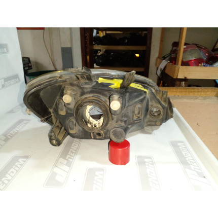 Farol Esquerdo Chevrolet Celta C-49 Ano 2006 2007 2008 2009 2010 a 2015 - Usado