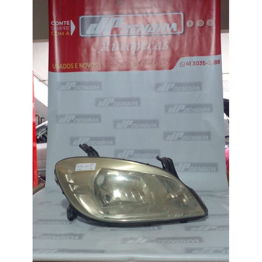 Farol Direito Chevrolet Celta C-53 Ano 2007 2008 2009 2010 2011 - Usado