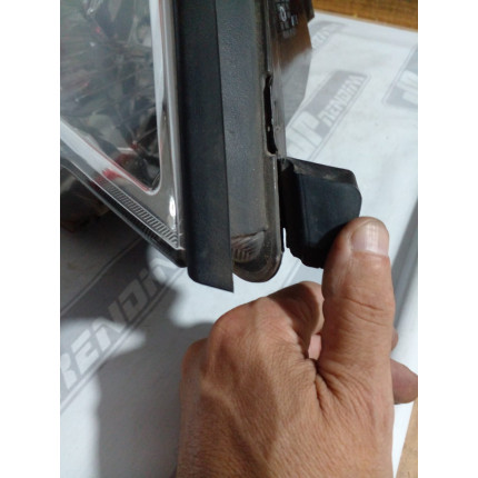 Farol Direito Chevrolet Captiva C-56 Ano 2008 2009 2010 2011 2012 - Usado