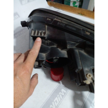 Farol Direito Chevrolet Captiva C-56 Ano 2008 2009 2010 2011 2012 - Usado
