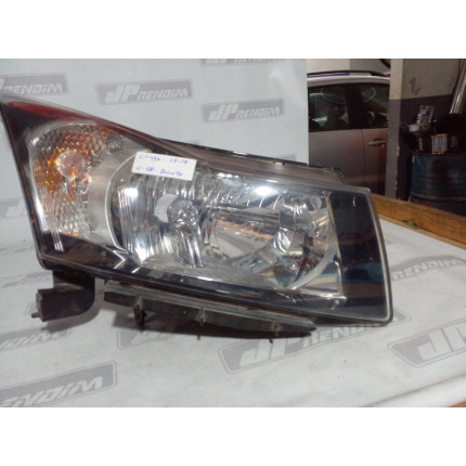 Farol Direito Chevrolet Cruze C-58 Ano 2012 2013 2014 - Usado