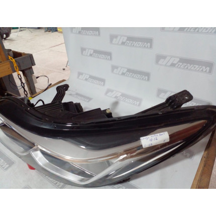 Farol Esquerdo Chevrolet Cruze Hatch Sport sem Led C-62 Ano 2018 2019 2020 2021 2022 - Usado